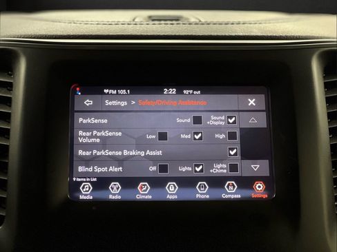 Used 2020 Jeep Cherokee Latitude Plus FWD image 23