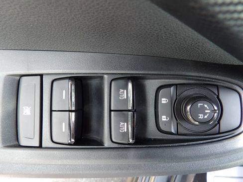 Used 2024 Subaru Crosstrek 2.0i Premium AWD/4WD image 14
