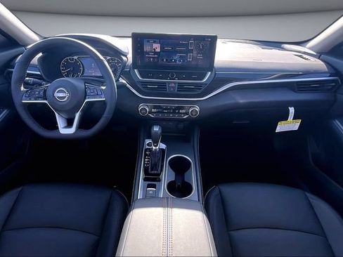 New 2026 Nissan Altima 2.5 SR FWD image 5