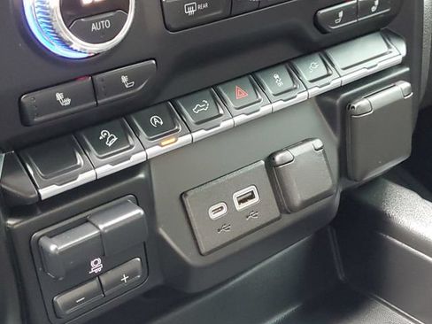 Used 2020 GMC Sierra 1500 Elevation w/ Elevation Value Package AWD/4WD image 19