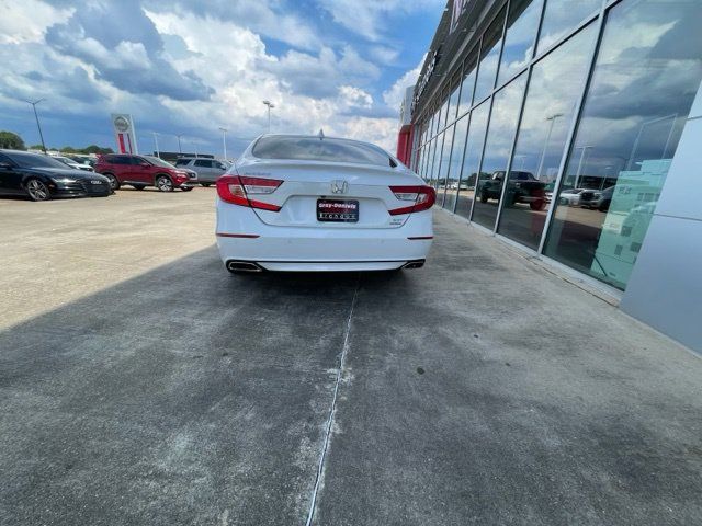 Used 2020 Honda Accord Touring image 3