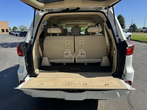 Used 2020 Lexus LX 570 4WD w/ Luxury Package image 22