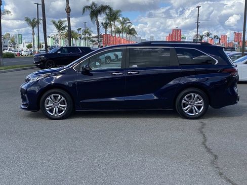 Certified 2023 Toyota Sienna XSE w/ XSE Plus Package AWD/4WD image 40
