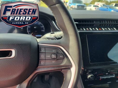 Used 2024 Jeep Grand Cherokee L Laredo AWD/4WD image 16