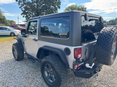 Used 2015 Jeep Wrangler 4WD Sport image 23