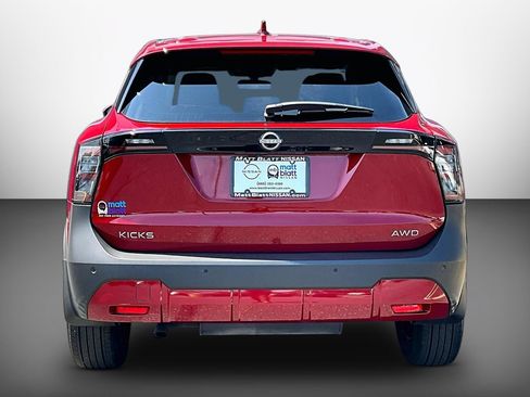 Certified 2025 Nissan Kicks SV AWD/4WD image 3