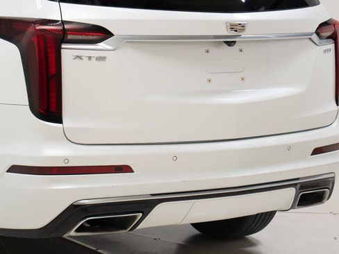 Used 2020 Cadillac XT6 Premium Luxury FWD image 12