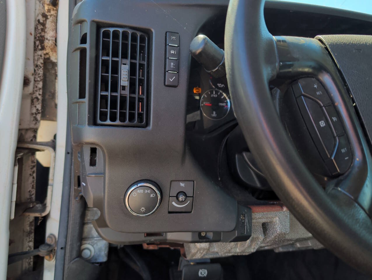 Used 2008 Chevrolet Express 3500 Extended Passenger w/ LT Preferred Equipment Group RWD image 35