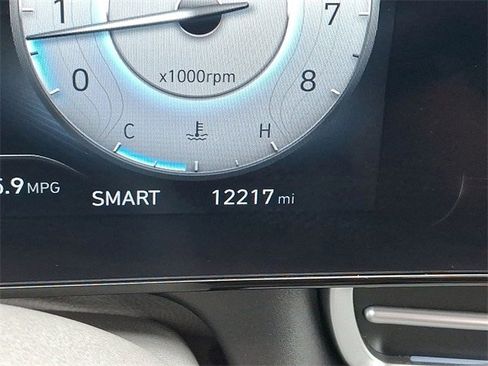 Certified 2024 Hyundai Elantra SEL image 13