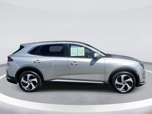 Used 2024 VinFast VF 8 Eco AWD/4WD image 3