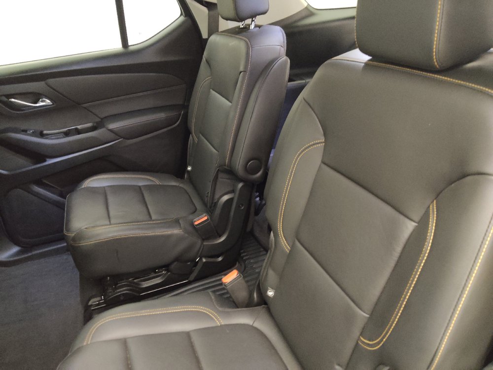 Used 2020 Chevrolet Traverse RS FWD image 18