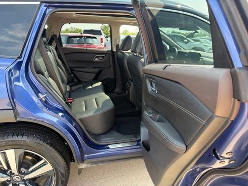 Used 2021 Nissan Rogue SL w/ Premium Package FWD image 22