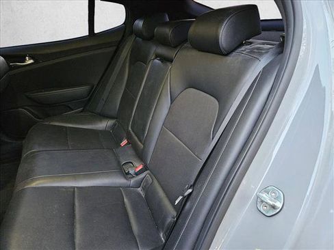 Used 2021 Kia Stinger GT-Line image 19