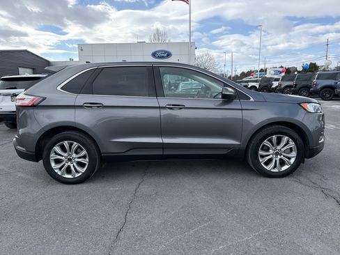 Used 2024 Ford Edge Titanium image 2