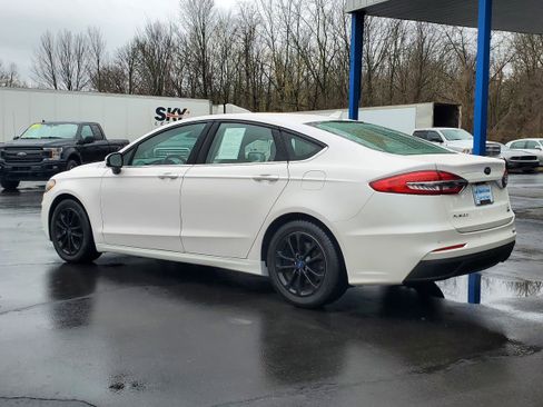 Used 2020 Ford Fusion SE FWD image 3