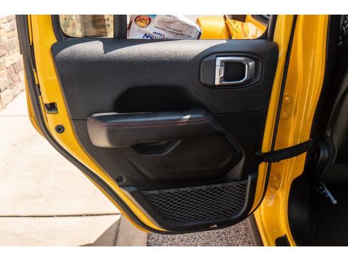 Used 2021 Jeep Wrangler Unlimited Rubicon w/ Dual Top Group AWD/4WD image 16