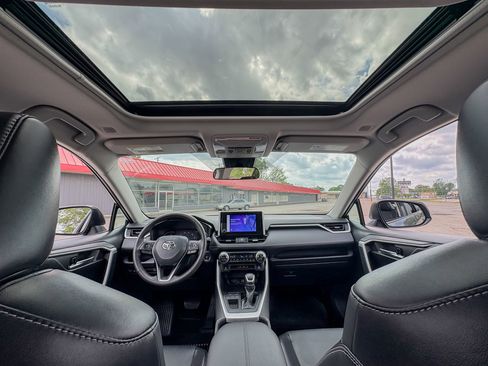 Used 2023 Toyota RAV4 XLE Premium FWD image 2