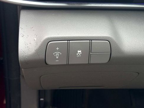 Used 2024 Hyundai Elantra SEL FWD image 26