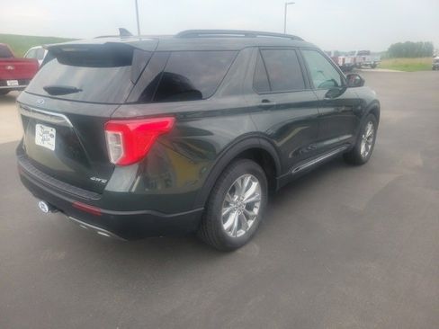 Used 2023 Ford Explorer XLT w/ Equipment Group 202A image 5