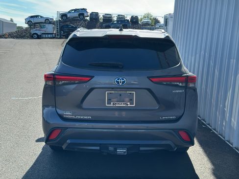 Used 2022 Toyota Highlander Limited AWD/4WD image 6
