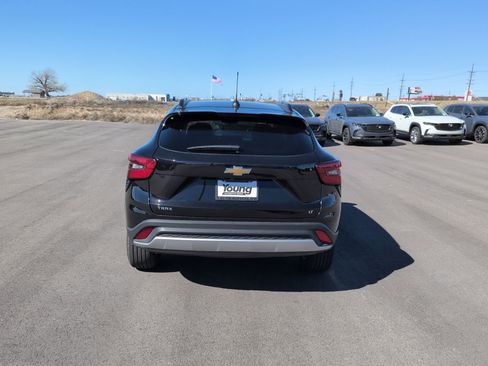 Used 2025 Chevrolet Trax LT image 6