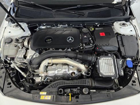 Used 2025 Mercedes-Benz CLA 250 4MATIC image 10