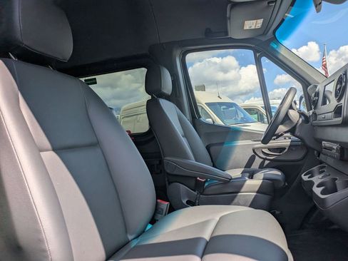 New 2026 Mercedes-Benz Sprinter 2500 image 9