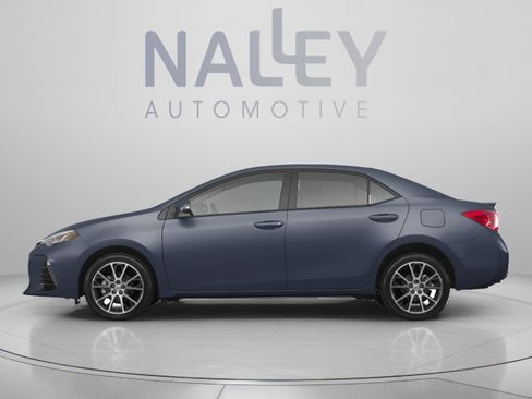 Used 2017 Toyota Corolla SE FWD image 2
