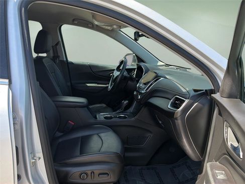 Used 2018 Chevrolet Equinox Premier AWD/4WD image 13