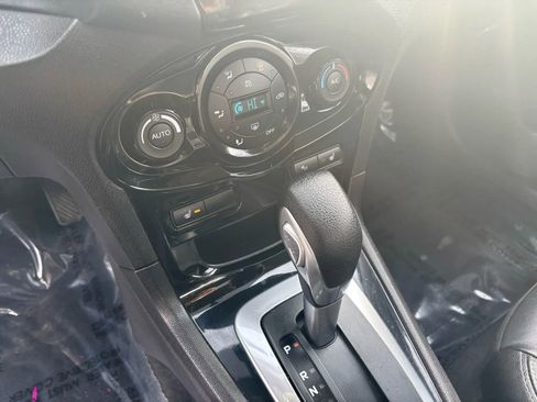 Used 2016 Ford Fiesta Titanium image 27