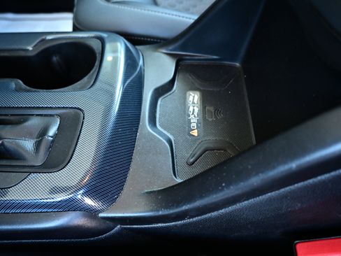 Used 2019 Chevrolet Colorado Z71 AWD/4WD image 26