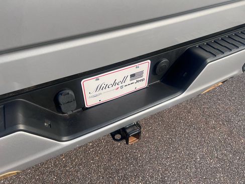 Used 2021 Chevrolet Silverado 1500 RST image 10