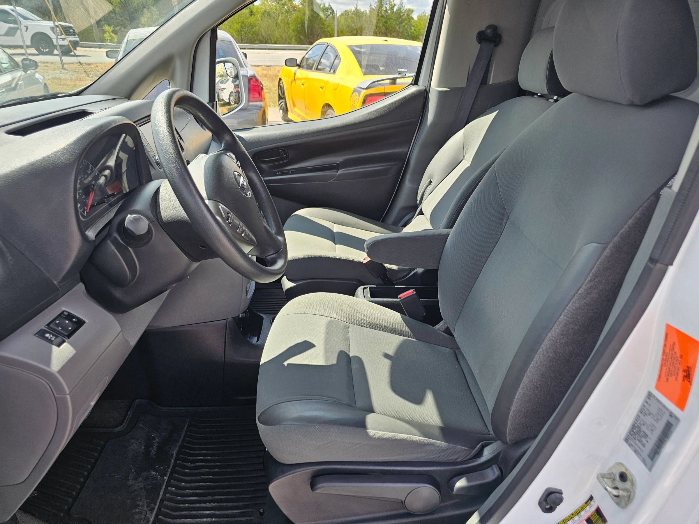 Used 2021 Nissan NV200 SV w/ Back Door Glass Package FWD image 4