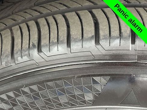 Used 2023 Jeep Grand Cherokee L Laredo image 33