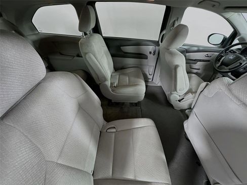 Used 2015 Honda Odyssey LX image 24