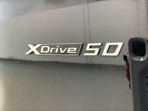 Used 2024 BMW iX xDrive50 w/ Premium Package AWD/4WD image 9