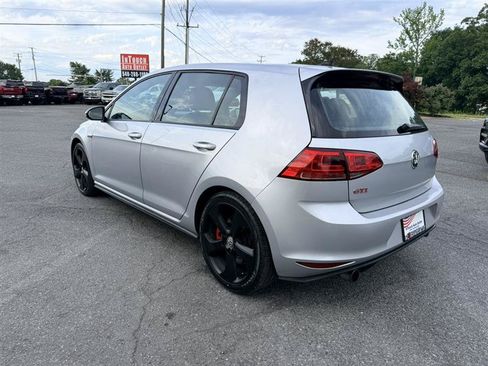 Used 2017 Volkswagen GTI SE FWD image 7