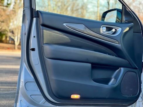 Used 2019 INFINITI QX60 Pure image 10