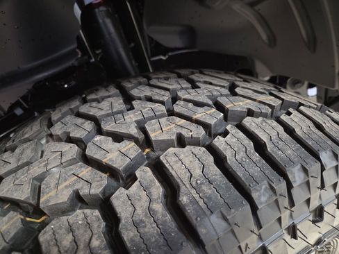 New 2026 Jeep Gladiator Rubicon w/ Steel Bumper Group image 26