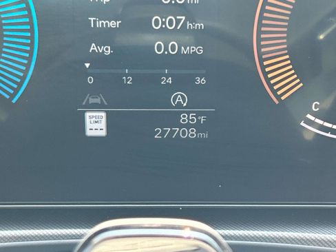 Used 2024 Hyundai Santa Fe SEL FWD image 39