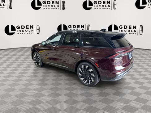 Used 2024 Lincoln Nautilus Reserve w/ Equipment Group 203A AWD/4WD image 6