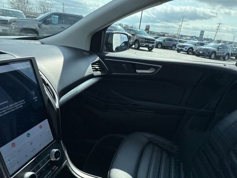 Used 2023 Ford Edge ST-Line image 24