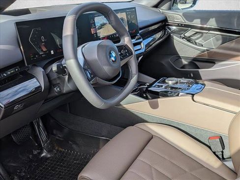 New 2026 BMW 530i xDrive w/ Premium Package image 3