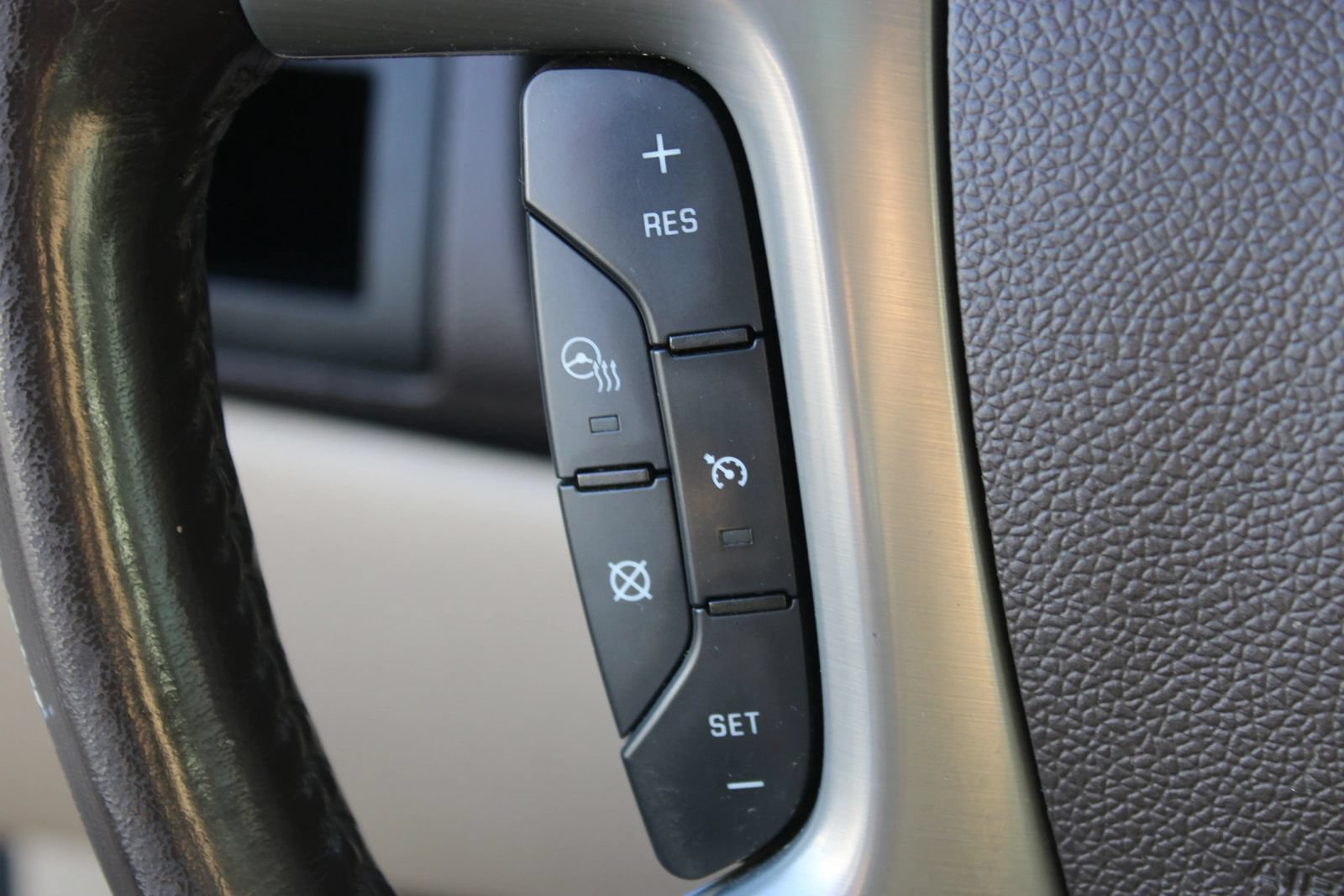 Used 2013 GMC Yukon Denali AWD/4WD image 18
