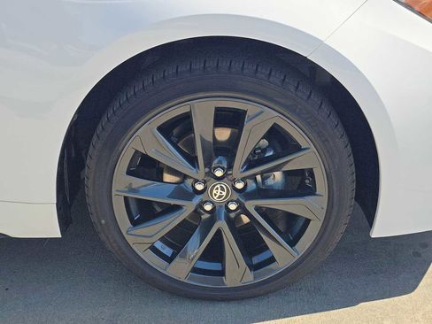 Certified 2025 Toyota Corolla SE w/ SE Premium Package FWD image 9