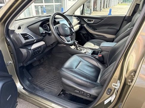 Used 2022 Subaru Forester Limited AWD/4WD image 9