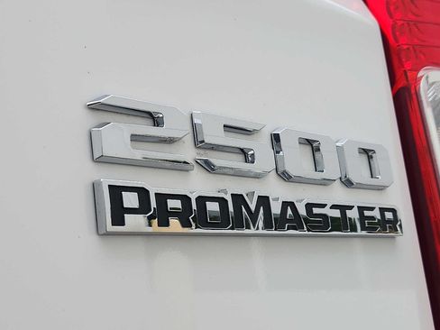 Used 2025 RAM ProMaster 2500 w/ Convenience Group FWD image 30