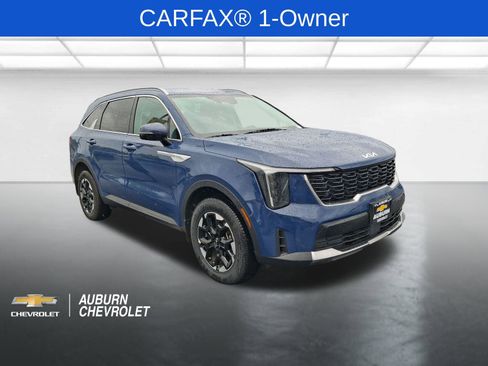 Used 2024 Kia Sorento S AWD/4WD image 1
