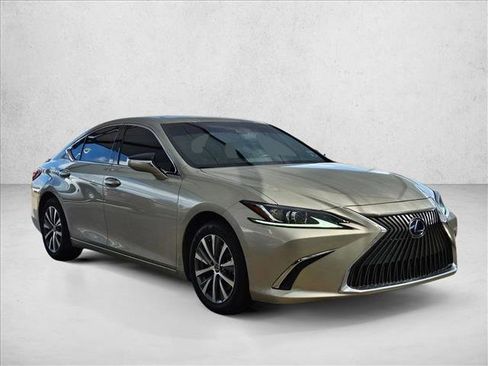 Used 2021 Lexus ES 300h w/ Accessory Package FWD image 3