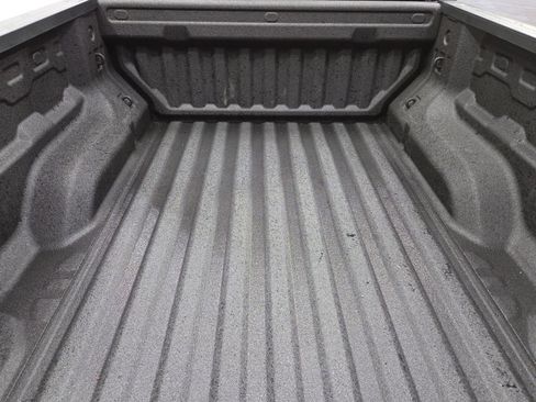 Used 2024 Chevrolet Colorado Z71 w/ Z71 Convenience Package 2 image 40